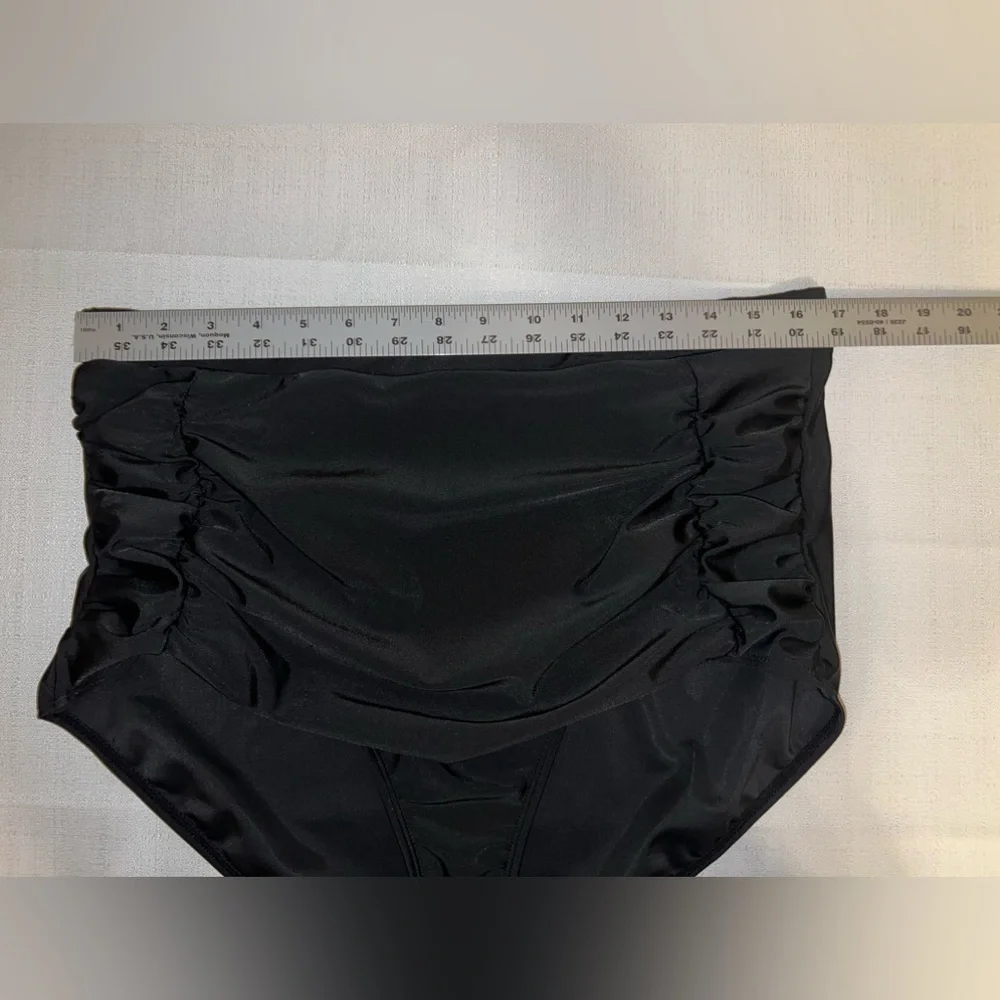 Black swim bottom, 18W